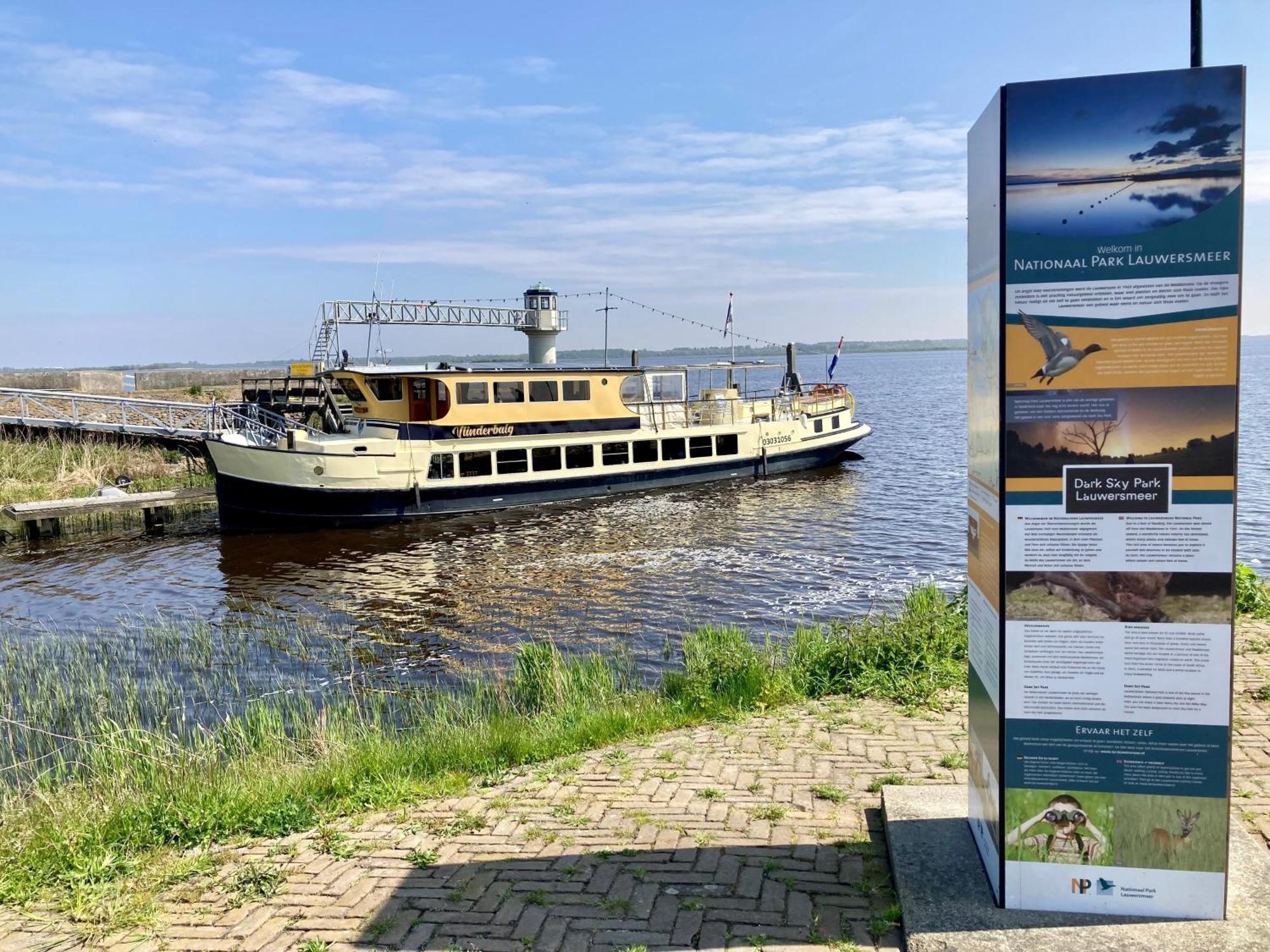 Bijzonder Chalet An Der Marina Met Sauna Anjum Eksteriør bilde